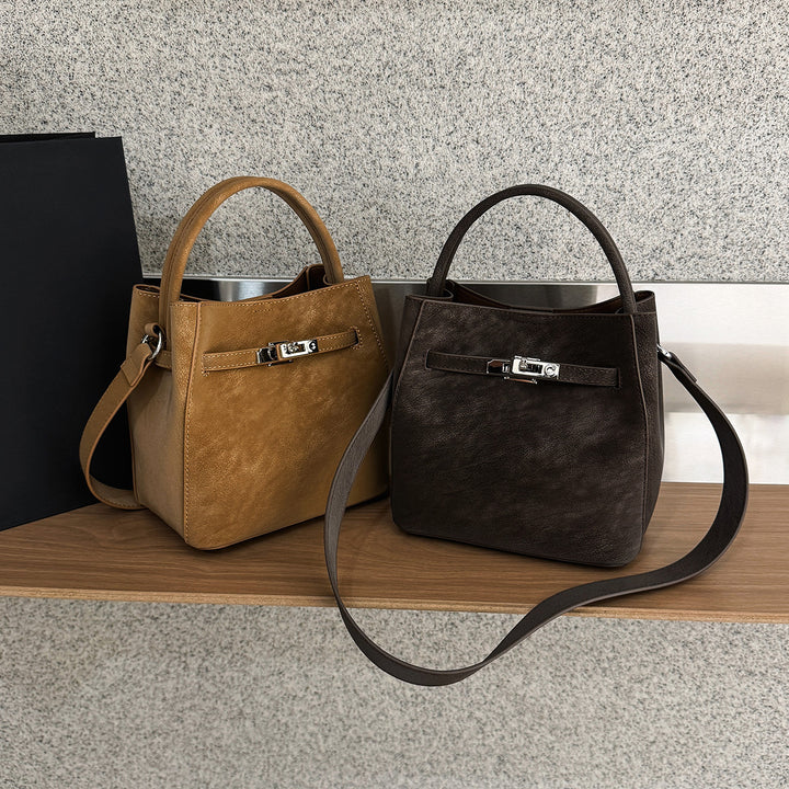 Damen Hobo-Tasche mit eleganten Satteltaschen-Elementen Nord Taschen