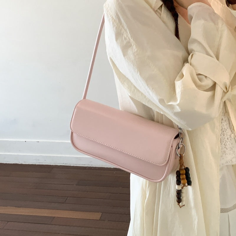 Damen elegante Handtasche mit dekorativem Anhänger Nord Taschen