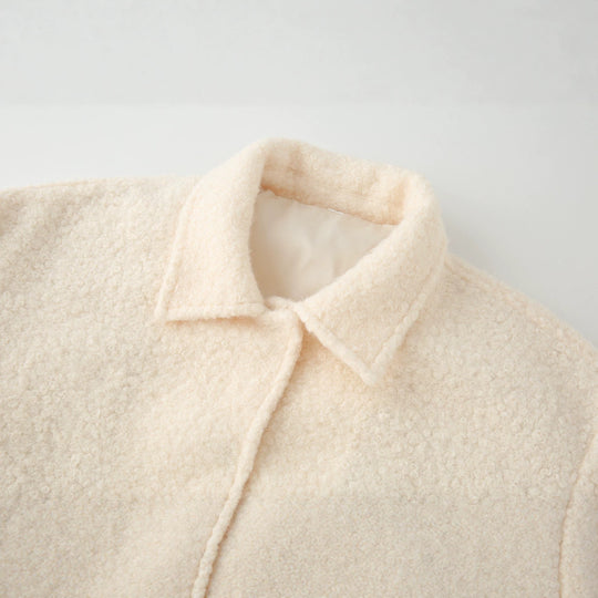 Damen Teddy-Boxy-Jacke mit Hemdkragen, Eingrifftaschen und elastischem Saum Nord Taschen