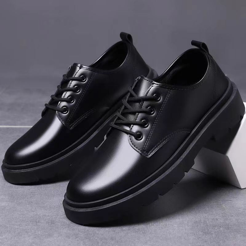 Herren Schnürschuhe im modernen Design