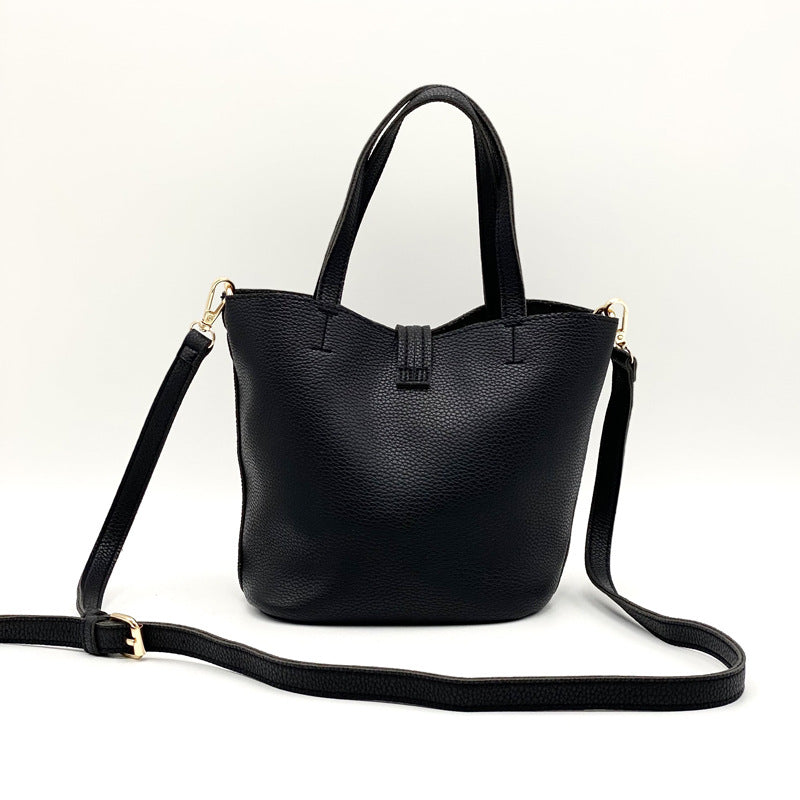 Damen Hobo-Tasche mit modernem Verschluss und praktischem Tragegurt Nord Taschen