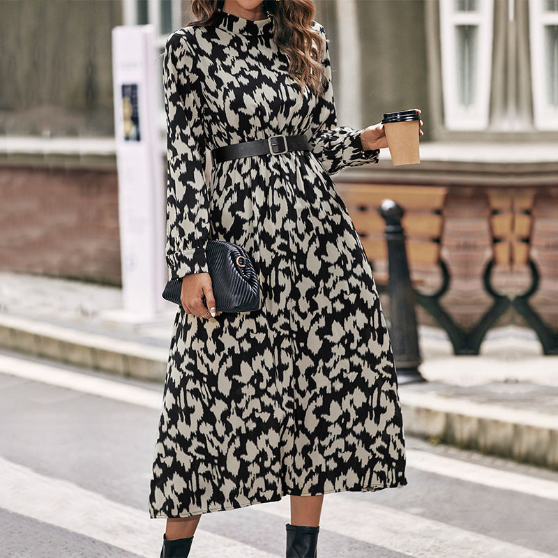 Damen Midikleid mit animalinspiriertem Print, Stehkragen und taillierendem Gürtel Nord Taschen