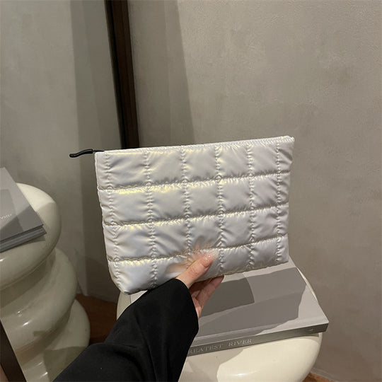 Damen elegante Clutch im modernen Steppmuster Nord Taschen