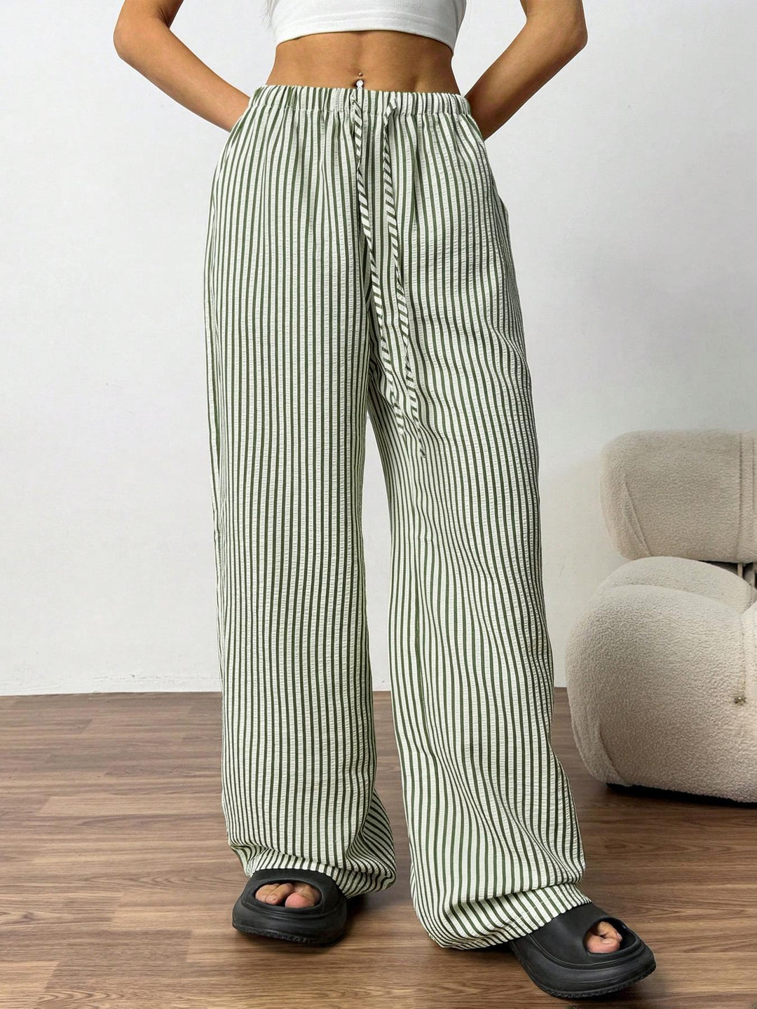 Damen Weite Highwaist-Hose mit Tunnelzug Streifen-Leinenoptik und Eingrifftaschen Nord Taschen