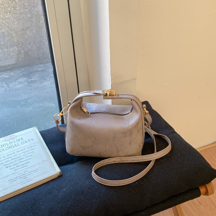Damen elegante Handtasche mit strukturiertem Obermaterial Nord Taschen