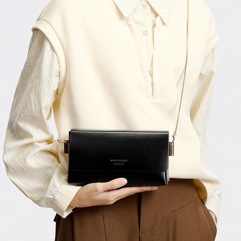 Damen elegante Lederumhängetasche mit minimalistischer Form Nord Taschen