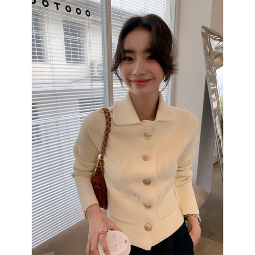 Damen Strukturierte Strickjacke-Blazer mit goldenen Zierknöpfen und aufgesetzten Taschen Nord Taschen
