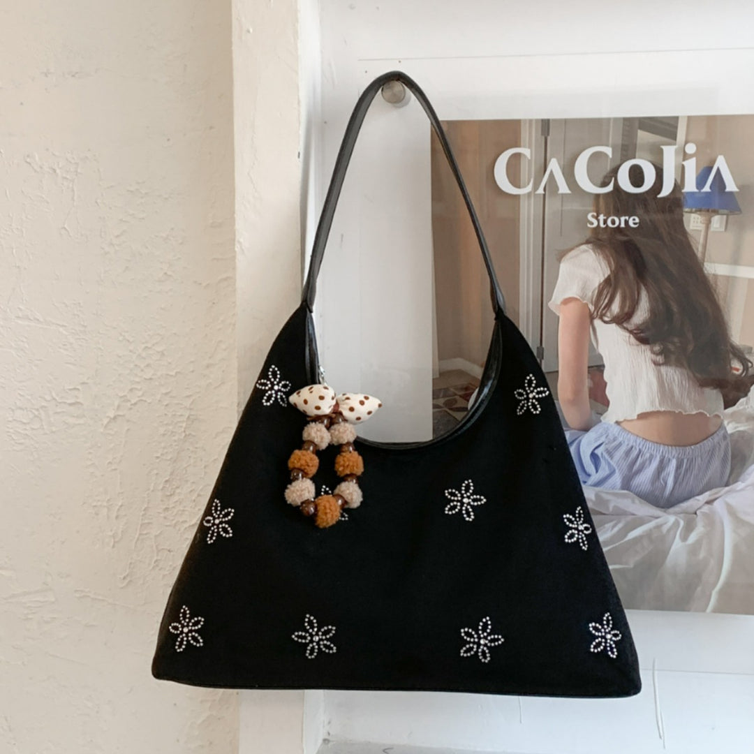 Damen Hobo-Tasche aus weichem Kunstleder mit zarten Applikationen Nord Taschen