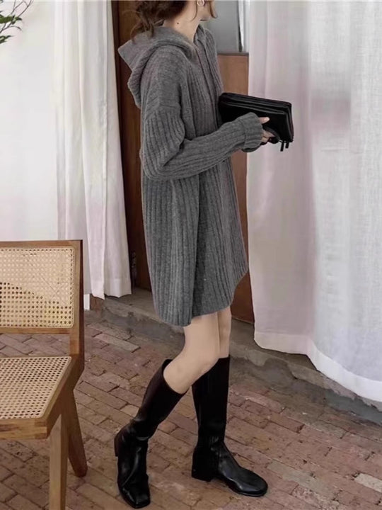 Damen Strick‑Kapuzenkleid mit gerippter Struktur und oversized Silhouette Nord Taschen