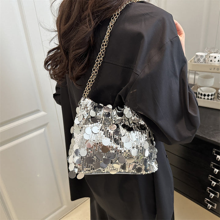 Damen elegante Umhängetasche mit funkelnden Pailletten und goldener Kette Nord Taschen