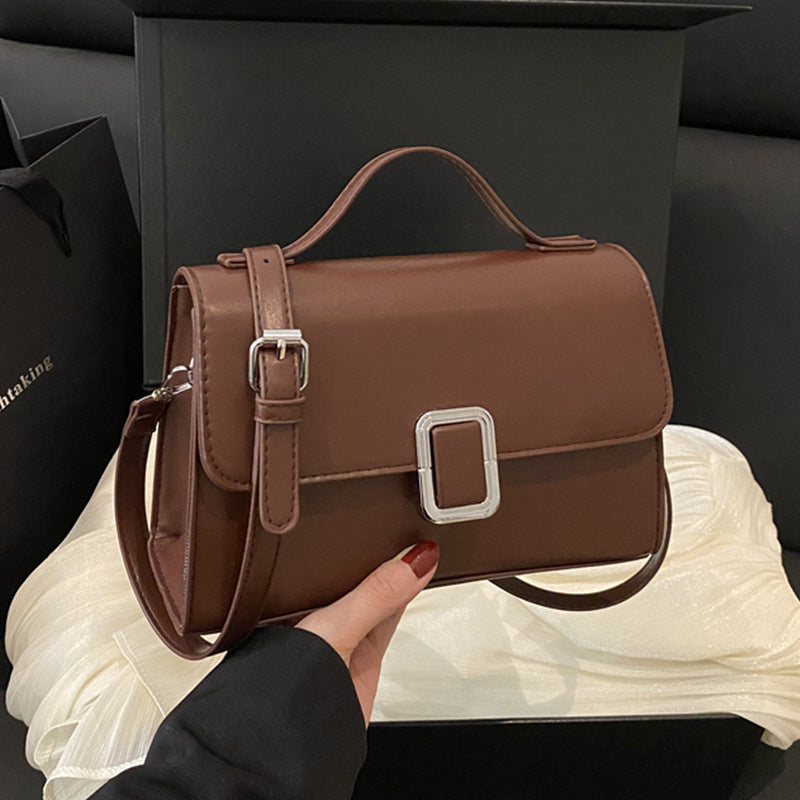 Damen Umhängetasche mit elegantem Kettenverschluss und strukturiertem Obermaterial Nord Taschen