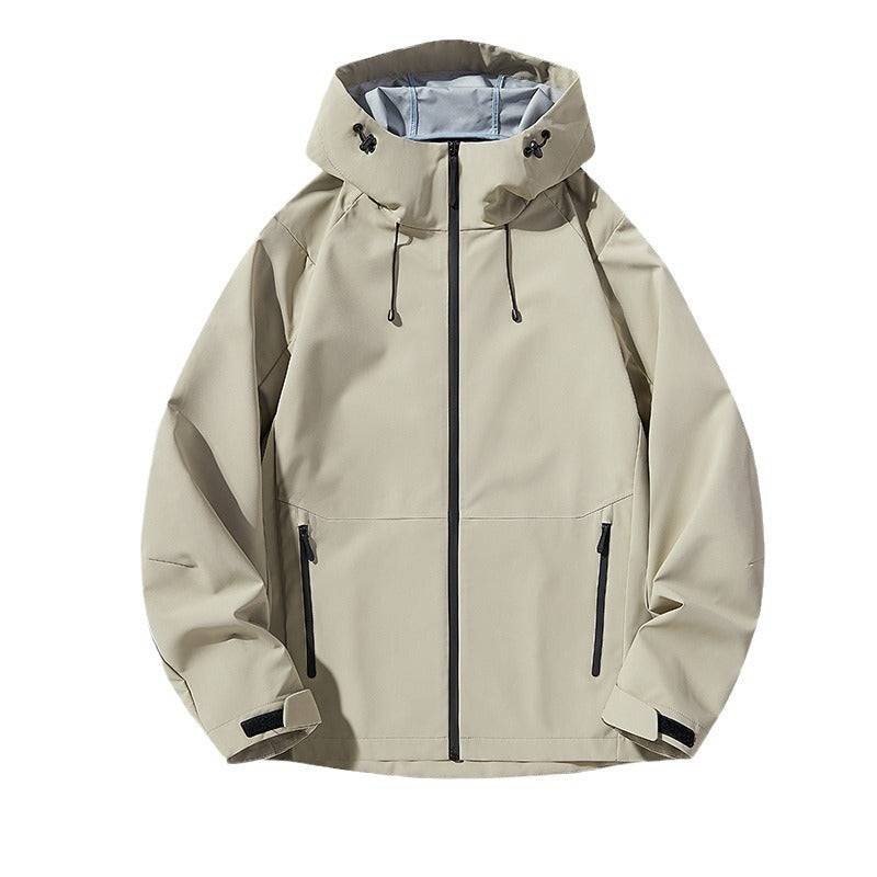 Herren Minimalistische Softshell-Regenjacke mit TPU‑Membran, verschweißten Nähten und verstellbarer Kapuze Nord Taschen