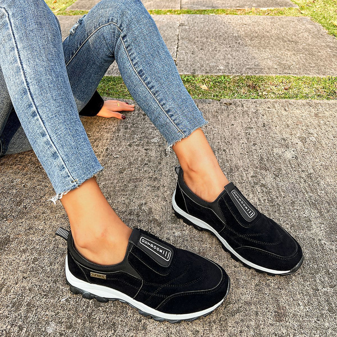 Damen  robuste Slip-On Outdoor-Sneaker mit Wildlederoptik, elastischem Schaft und profilierter Traktorsohle Nord Taschen