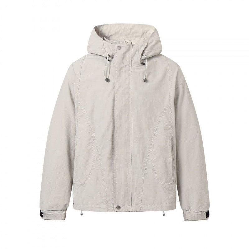 Unisex Kurz geschnittene Kapuzenjacke im technischen Outdoor‑Style mit Kordelzug, verdeckter Frontleiste und verstellbaren Bündchen Nord Taschen