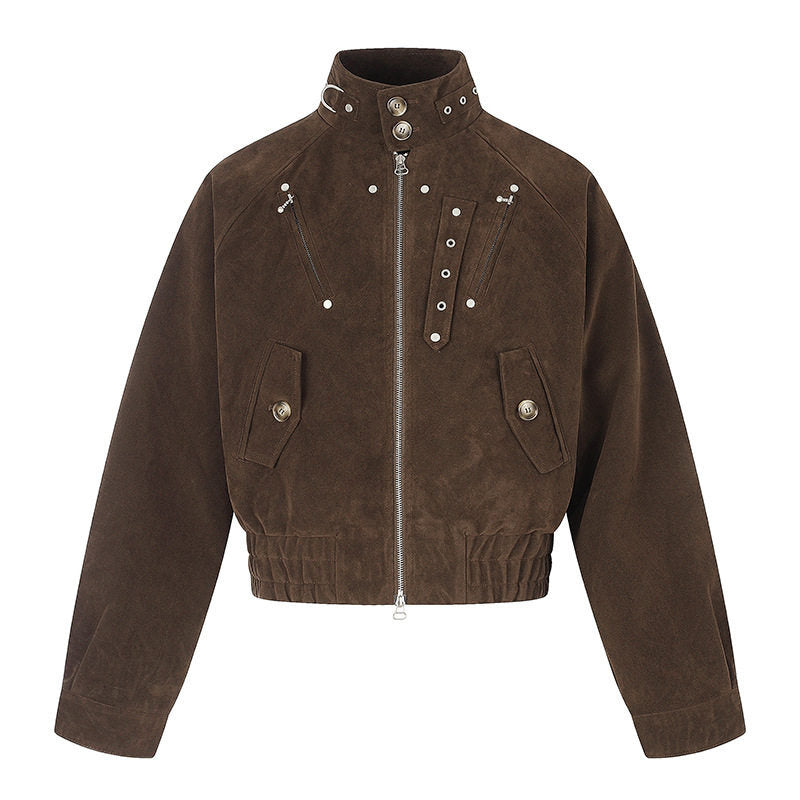 Damen kurze Wildleder‑Bomberjacke mit hohem Stehkragen und metallischen Details Nord Taschen
