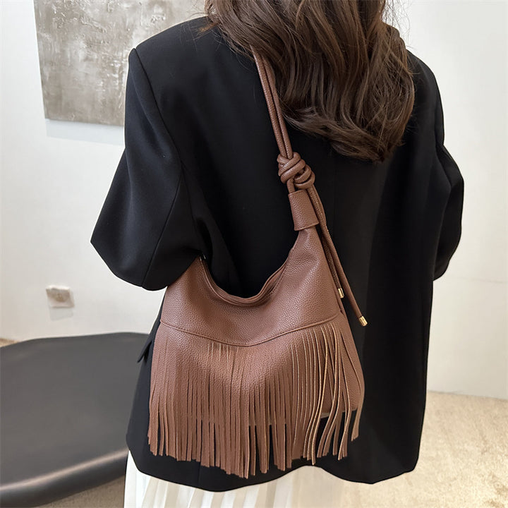 Damen Beuteltasche mit geflochtenem Fransen-Design Nord Taschen