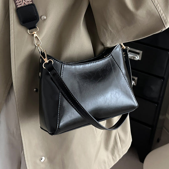 Damen Umhängetasche mit modernem, hochwertigem Kunstleder und verstellbarem Schulterriemen Nord Taschen