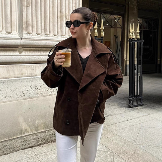 Damen Kurztrench aus Veloursleder-Optik mit weitem Revers und boxy Silhouette Nord Taschen