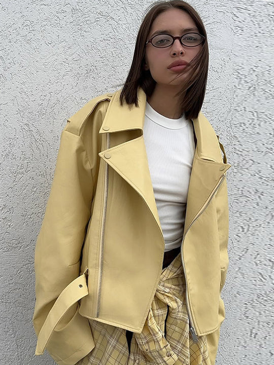 Damen Oversize-Bikerjacke aus veganem Lederimitat mit großem Revers und Taillengürtel Nord Taschen