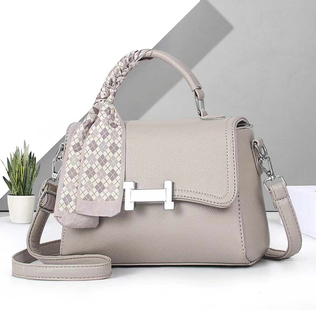 Damen elegante Schultertasche mit modischer Schleifenapplikation Nord Taschen