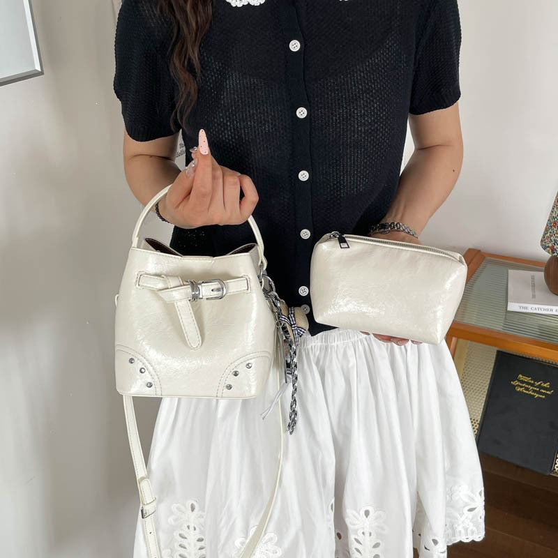 Damen stilvolle Mini-Beuteltasche mit abnehmbarem Kosmetiktäschchen Nord Taschen