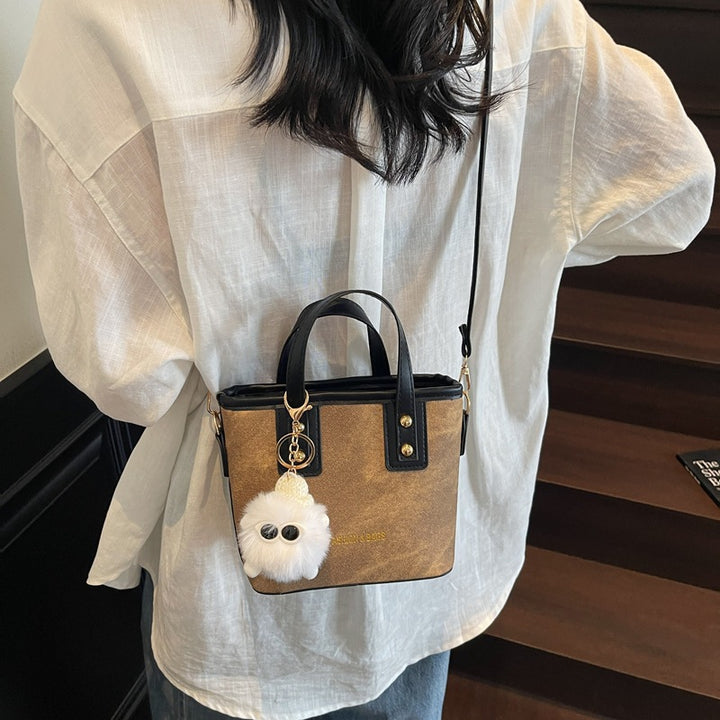 Damenhandtasche im modernen Stil mit abnehmbarem Accessoire Nord Taschen