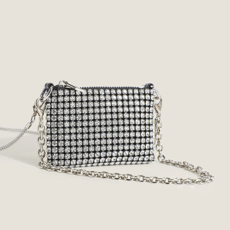 Damen Clutch-Tasche mit funkelnden Pailletten und eleganter Kettenverzierung Nord Taschen
