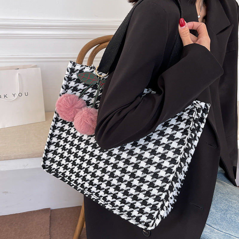 Damen Jute-Shopper im modernen Wabenmuster Nord Taschen