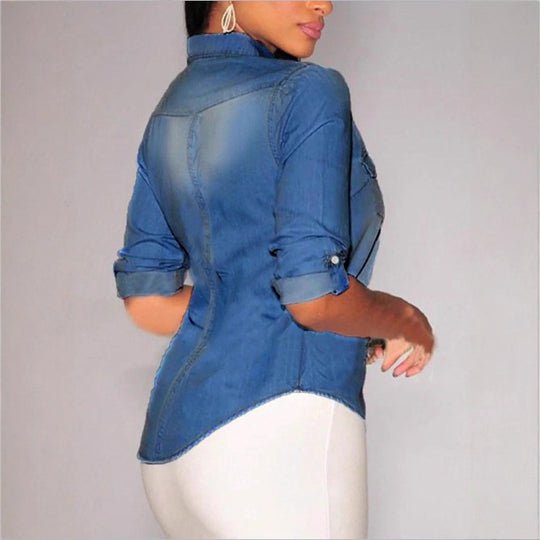 Damen taillierte Denim-Hemdbluse mit Brusttaschen und Perlmuttknöpfen Nord Taschen
