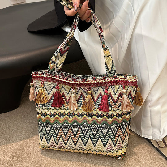 Damen Tragetasche mit stylishen Quasten und modernem Zickzackdesign Nord Taschen