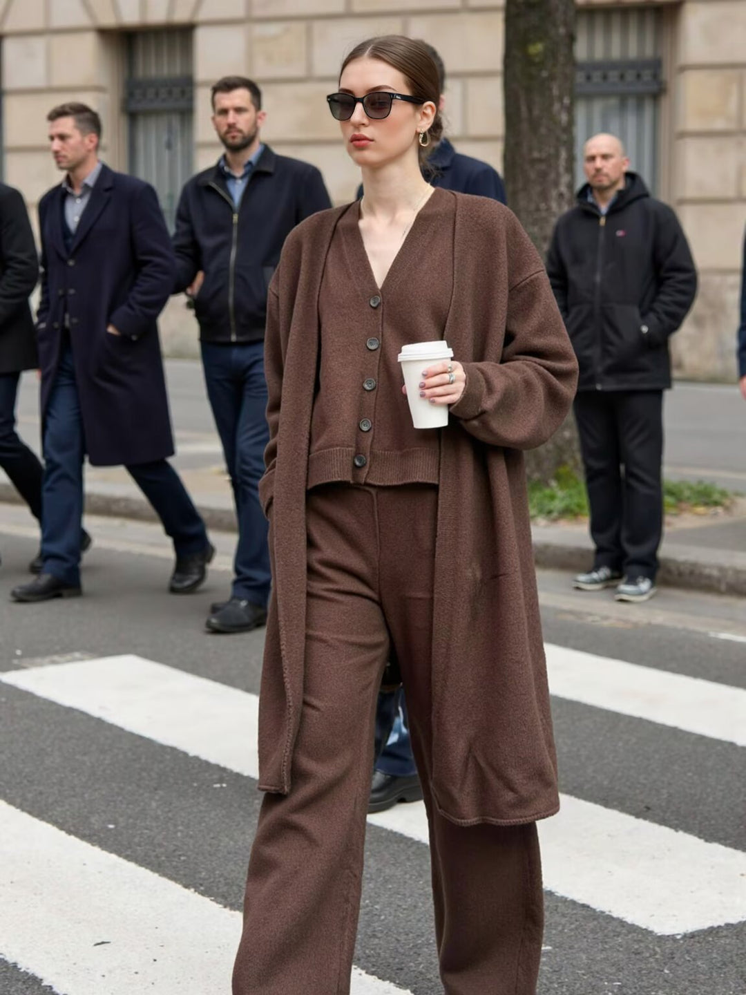 Damen Oversize Strick-Set mit Longcardigan, Knopf-Weste und weiten Hosen Nord Taschen