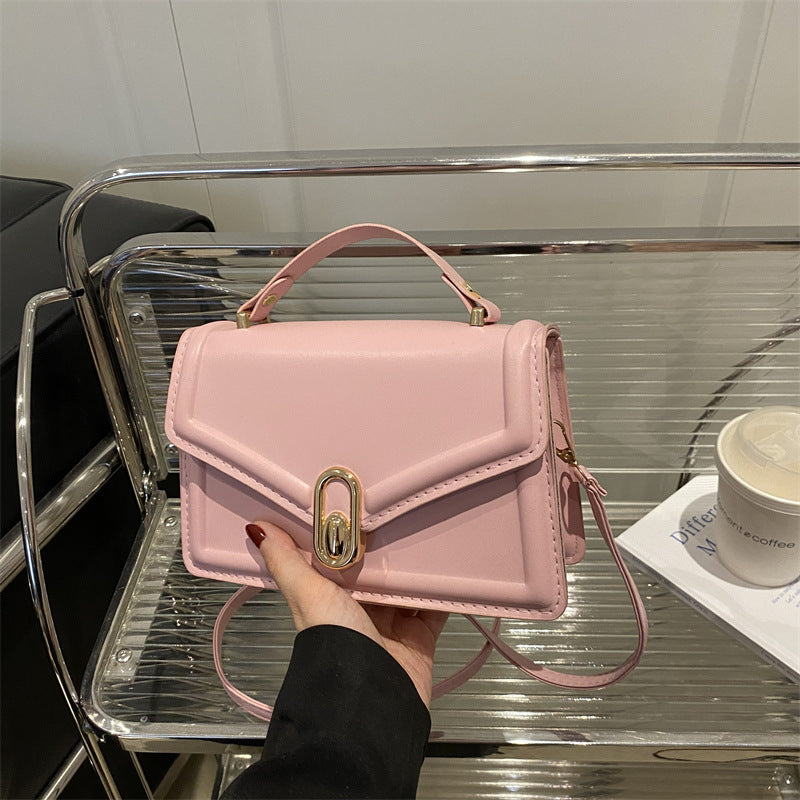 Damen Elegante Handtasche mit goldenen Akzenten Nord Taschen