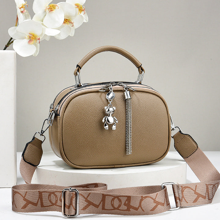 Damen Handtasche mit süßem Bärchen-Anhänger und verstellbarem Schultergurt Nord Taschen
