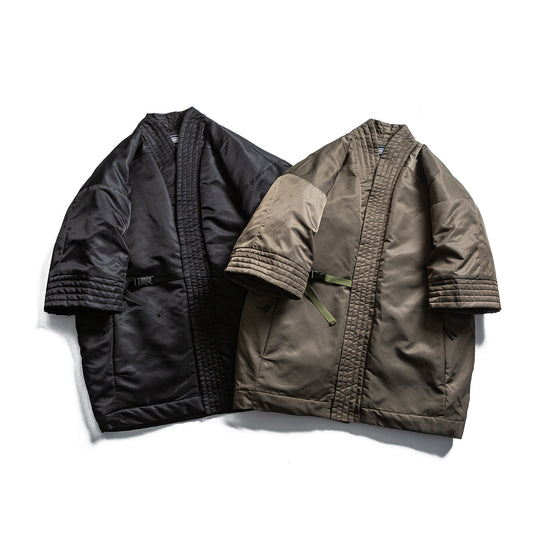 Unisex Gepolsterte Kimono-Jacke mit kurzem Ärmel und Taillengürtel Nord Taschen