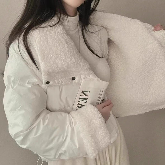 Damen nan kurze gesteppte Pufferjacke mit Teddykragen, krempelbaren Ärmeln und Tunnelzugsaum Nord Taschen