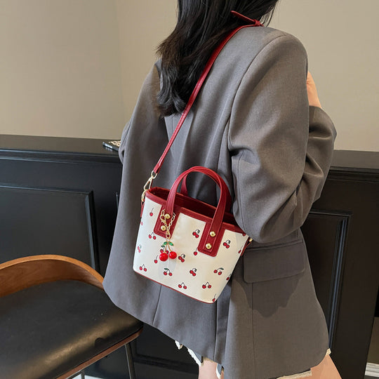 Damen verspielte Mini-Tasche mit lustigem Kirschmotiv Nord Taschen
