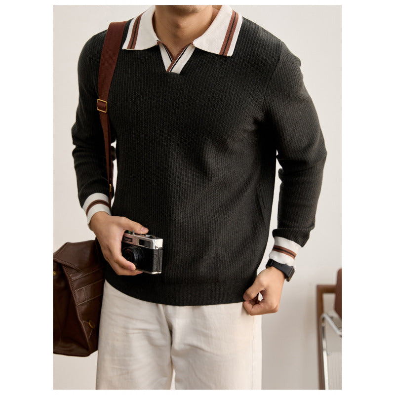 Herren Feinstrick-Polo mit V-Ausschnitt, gerippter Struktur und kontrastierenden Bündchen Nord Taschen