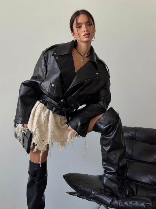 Damen Oversize-Bikerjacke aus veganem Lederimitat mit Taillengürtel & Schulterklappen Nord Taschen