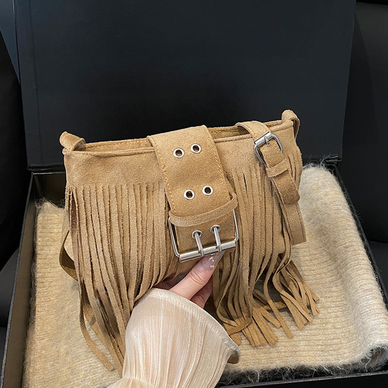 Damen Umhängetasche mit geflochtenem Fransen-Design und verstellbarem Schulterriemen Nord Taschen