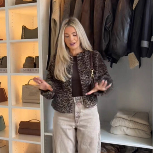 Damen Kurz geschnittener Kunstpelz-Blouson mit Leoprint und kastiger Silhouette Nord Taschen