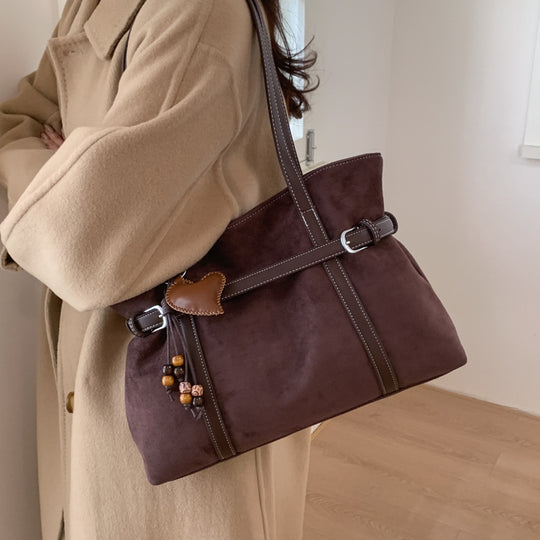 Damen Handtasche mit stilvollen Akzenten und praktischem Innenraum Nord Taschen