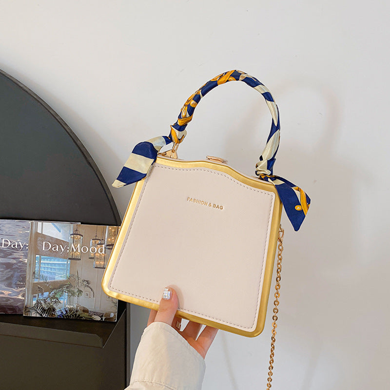 Damen Designer Handtasche mit abnehmbarem Seidenschal Nord Taschen