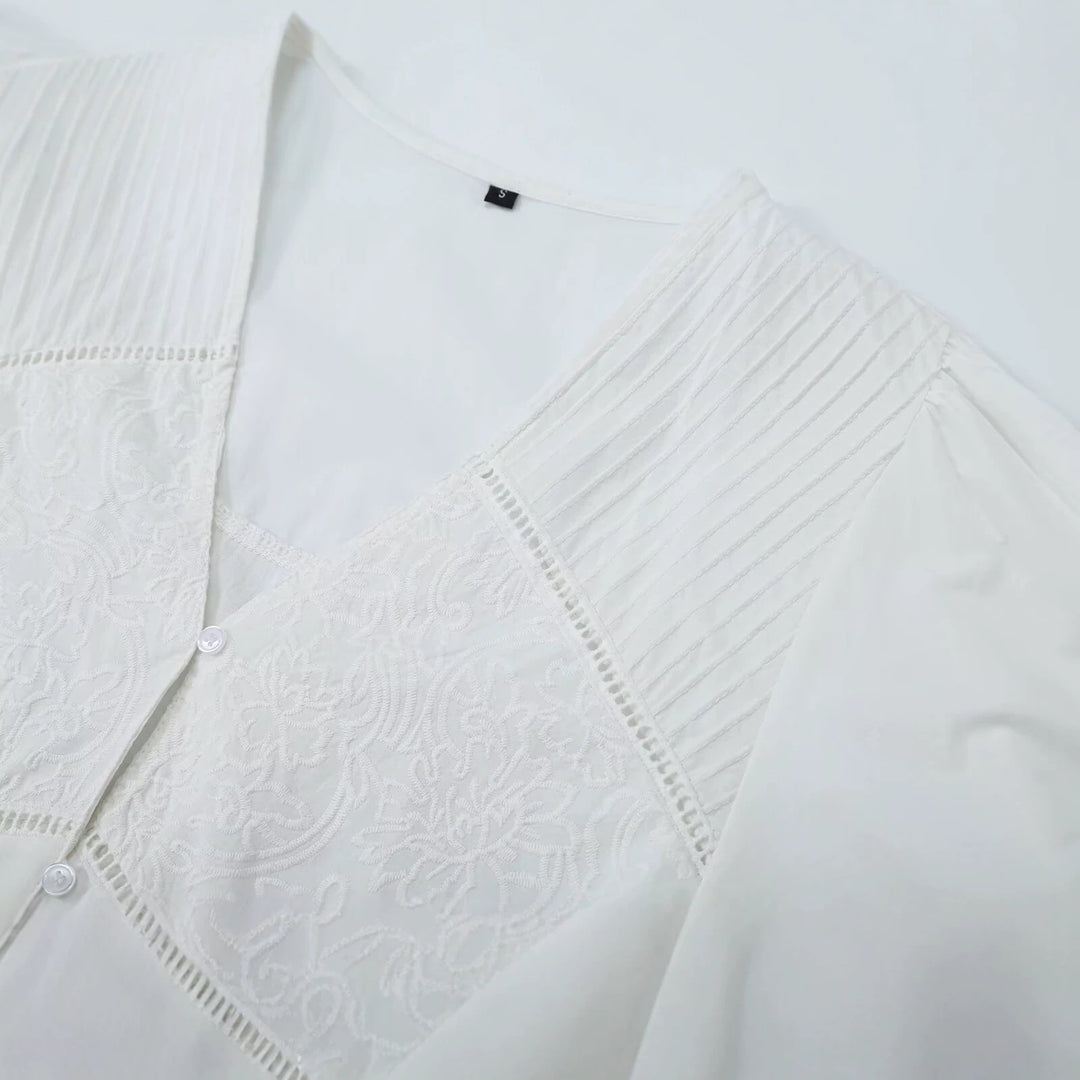 Damen Bestickte V‑Ausschnitt Bluse mit Kellerfaltenpasse und Ballonärmeln Nord Taschen