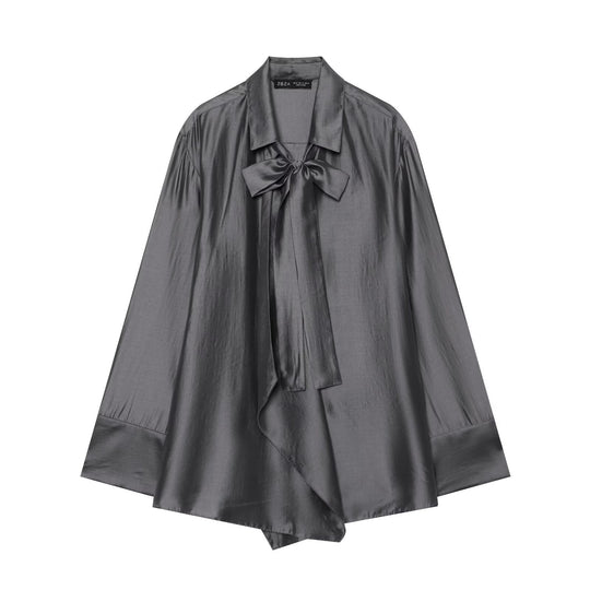 Damen Oversize-Seidenoptik-Bluse mit Schleifenkragen und asymmetrischem Saum Nord Taschen