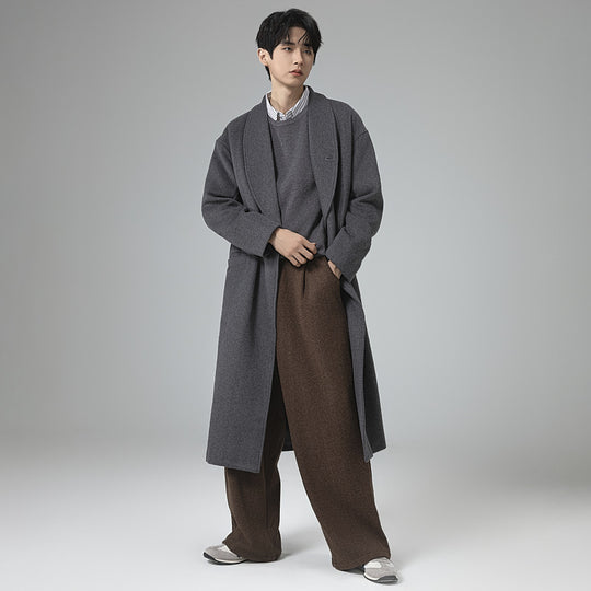 Herren Maxilanger Wollmix-Übermantel im Oversize-Schnitt mit weitem Schalkragen und dekorativer Gurtleiste Nord Taschen