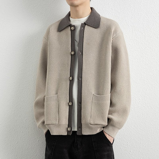 Herren Kontrastkragen-Strickjacke mit durchgehender Knopfleiste und aufgesetzten Taschen Nord Taschen