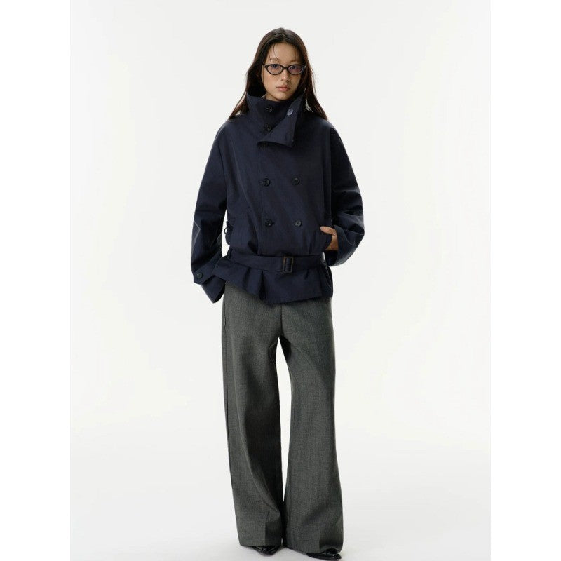 Damen Kurzjacke im Trenchstil mit doppeltreihiger Knopfleiste Taillengürtel und Stehkragen Nord Taschen