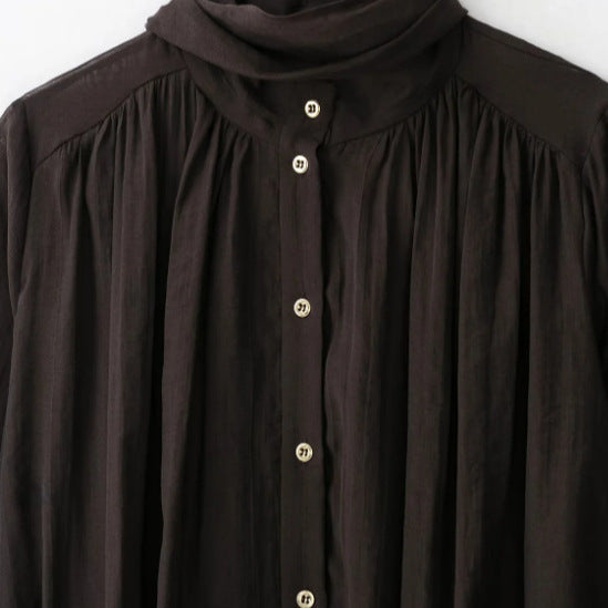 Damen Locker fallende Chiffon‑Bluse mit Schalkragen, Knopfleiste und Ballonärmeln Nord Taschen