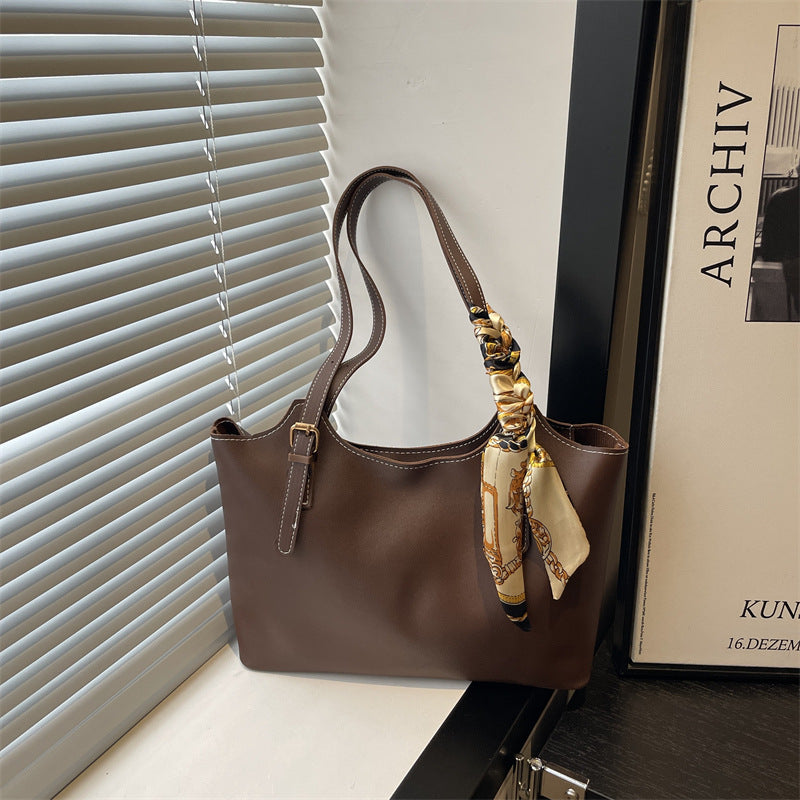 Damen elegante Tragetasche mit modischem Schal-Akzent Nord Taschen