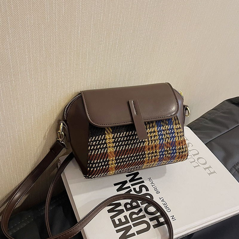 Damen Umhängetasche mit stilvollem Karomuster Nord Taschen